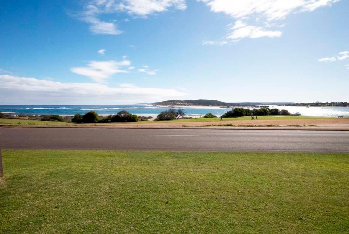 Pelican Shore Oceanfront Villa 6 Kalbarri Exterior foto